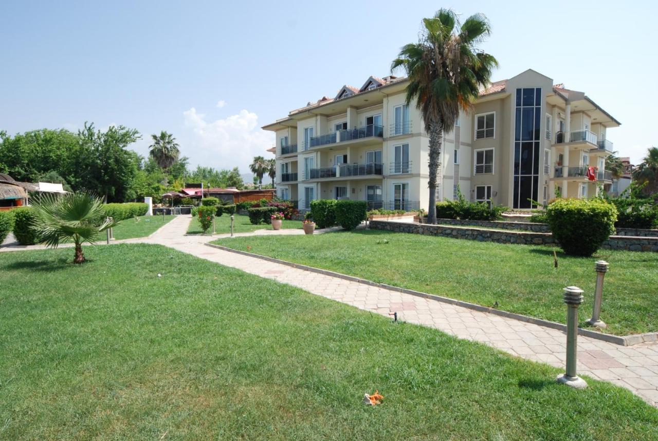 Saros Apartments Calis Beach Fethiye Esterno foto