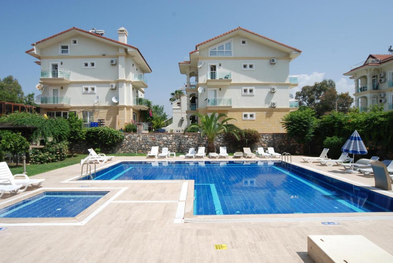 Saros Apartments Calis Beach Fethiye Esterno foto