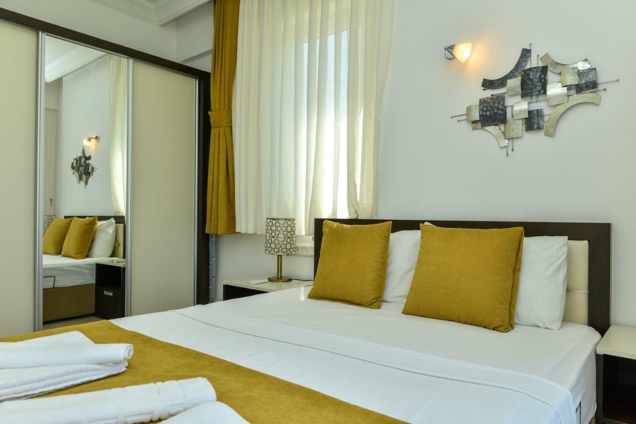 Saros Apartments Calis Beach Fethiye Esterno foto