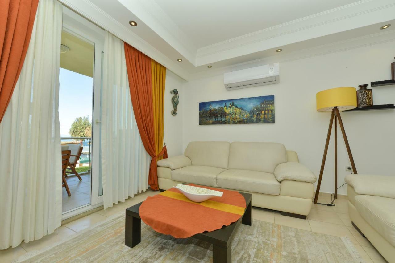 Saros Apartments Calis Beach Fethiye Esterno foto