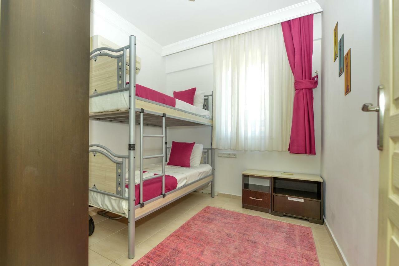 Saros Apartments Calis Beach Fethiye Esterno foto
